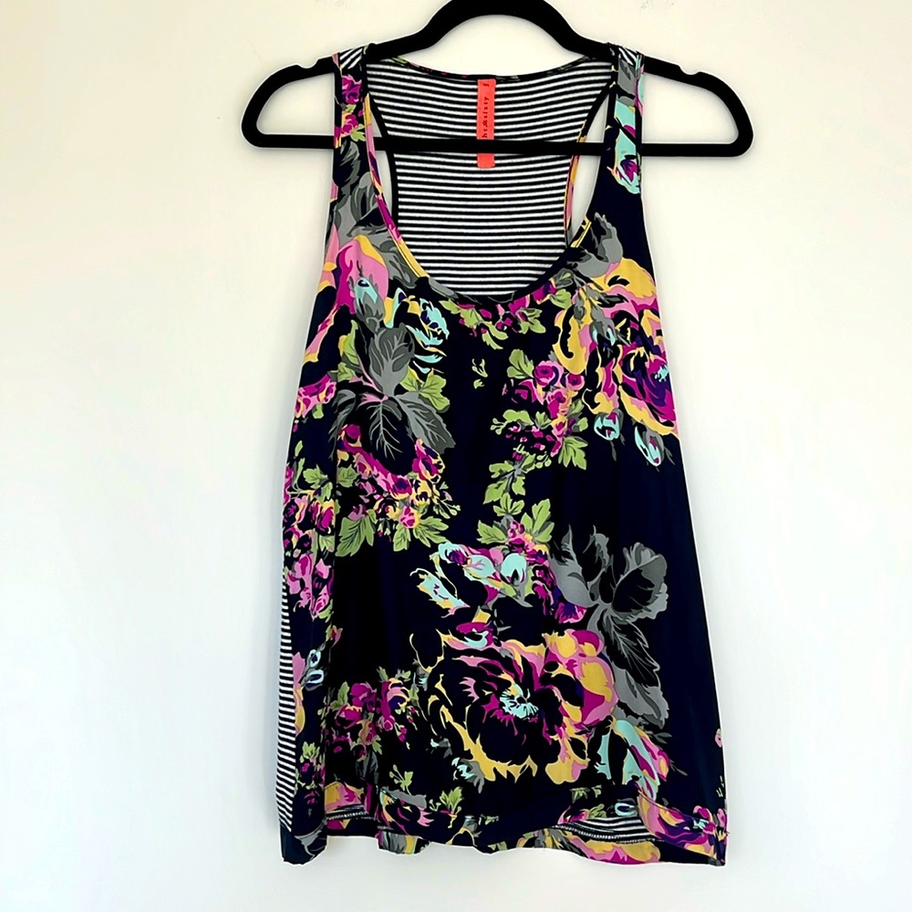 Eighty Eight Floral Top Size Medium